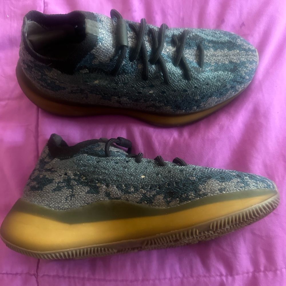 Yeezy Sneakers in Blue and Gold